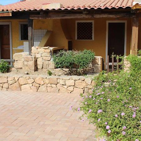 Casa Di Lu' - Bilocale Con Giardino - Porto Pollo Apartment Luaran gambar