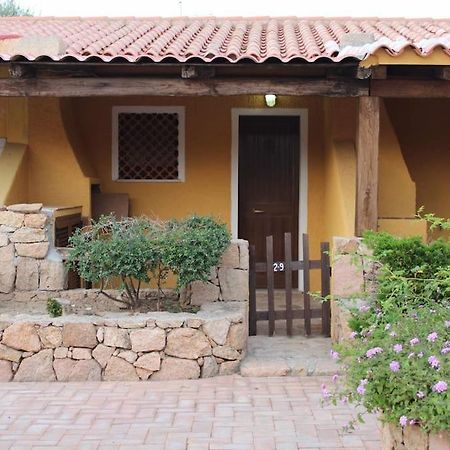Casa Di Lu' - Bilocale Con Giardino - Porto Pollo Apartment Luaran gambar