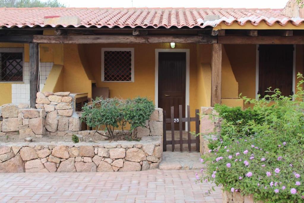 Casa Di Lu' - Bilocale Con Giardino - Porto Pollo Apartment Luaran gambar