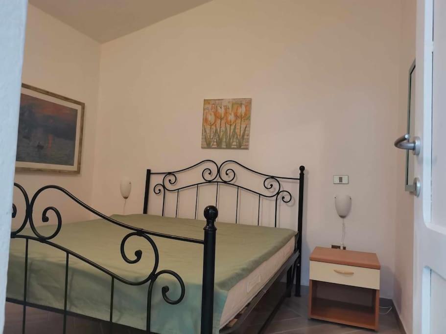 Casa Di Lu' - Bilocale Con Giardino - Porto Pollo Apartment Luaran gambar
